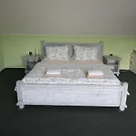 Na Statku Guest house 3*